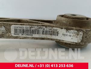 Tesla Model S Querlenker oben rechts hinten O259829 foto 3