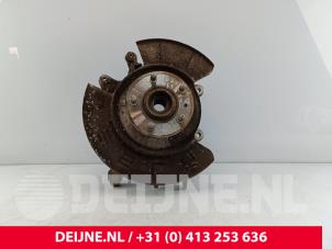 Gebruikte Fusee links-achter Tesla Model S 85D Prijs € 193,60 Inclusief btw aangeboden door van Deijne Onderdelen Uden B.V.