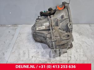 Renault Trafic Gearbox O259989 photo 4