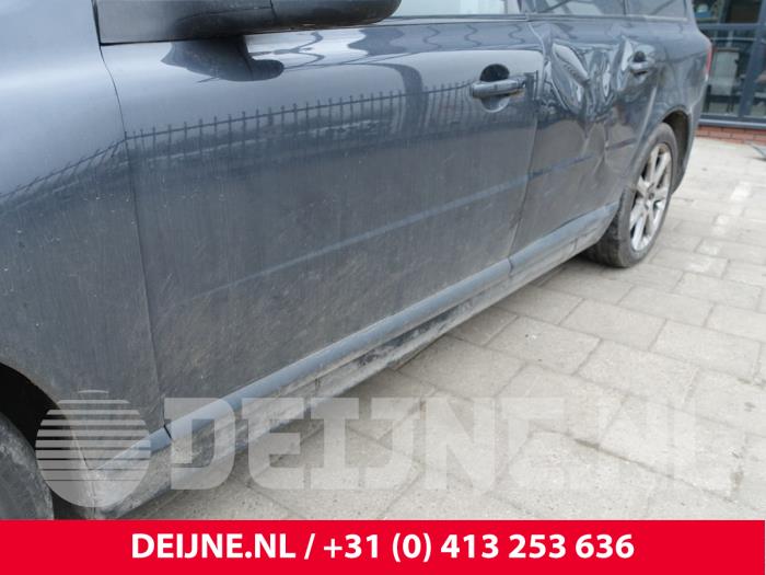 Volvo V70 Portier 4Deurs links-voor O260034