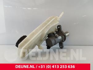 Volvo XC40 Master cylinder O260084 photo 2