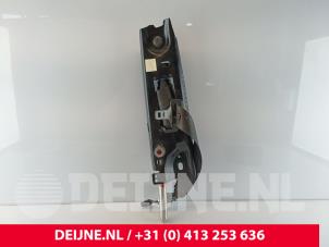 Volvo V70 Front seatbelt, right O260152 photo 2