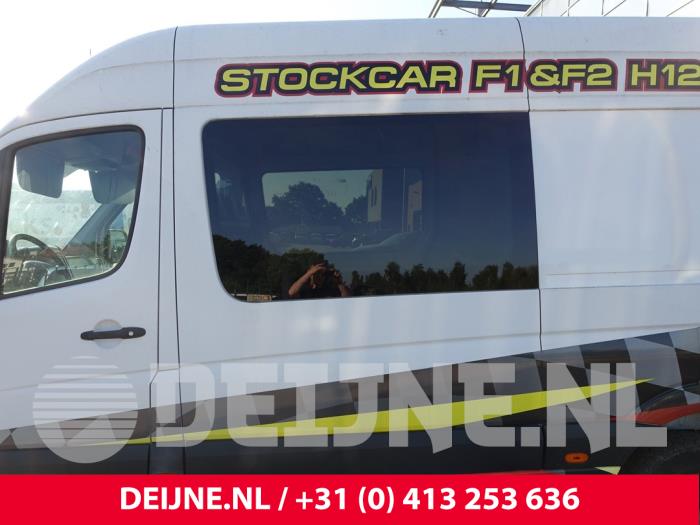 Volkswagen Crafter Extra Ruit 2Deurs links-achter O260184