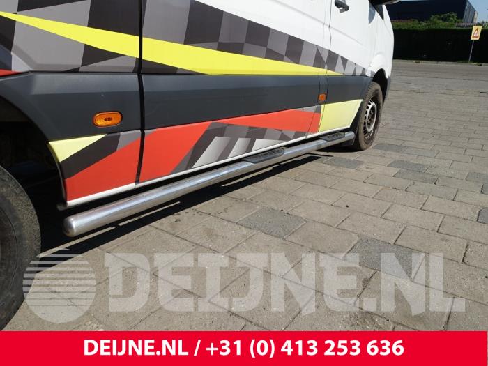 Volkswagen Crafter Seitenleiste O260210