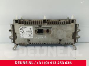 Porsche Taycan Display Multi Media regelunit O260228 foto 2