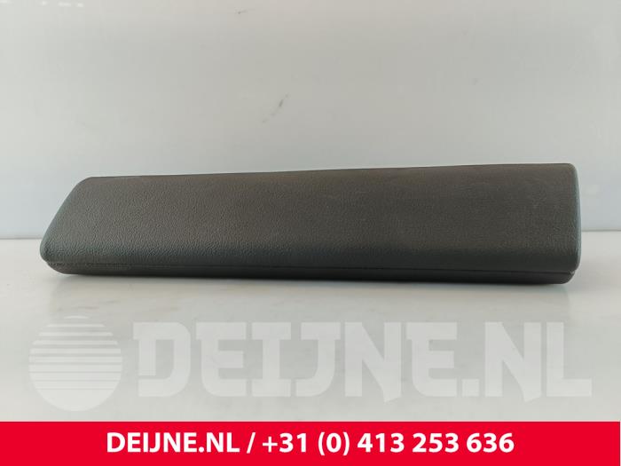 Porsche Taycan Armaturenbrett Leiste O260233