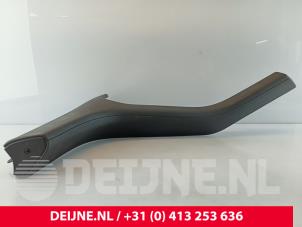 Porsche Taycan Dashboardlijst O260235 foto 2