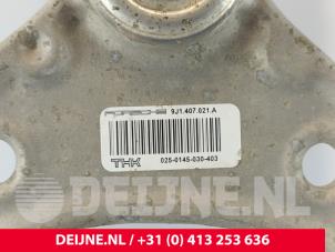 Porsche Taycan Draagarm Boven links-voor O260248 foto 3
