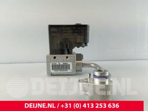 Porsche Taycan Ventilblock hydraulisch O260304 foto 3