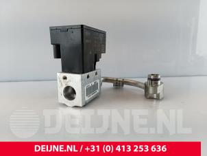 Porsche Taycan Ventilblock hydraulisch O260304 foto 2