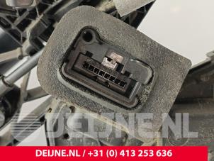 Volkswagen Caddy Deurslot Mechaniek 2Deurs links O260309 foto 3
