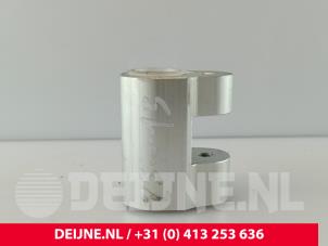 Porsche Taycan Expansieklep airco O260341 foto 2