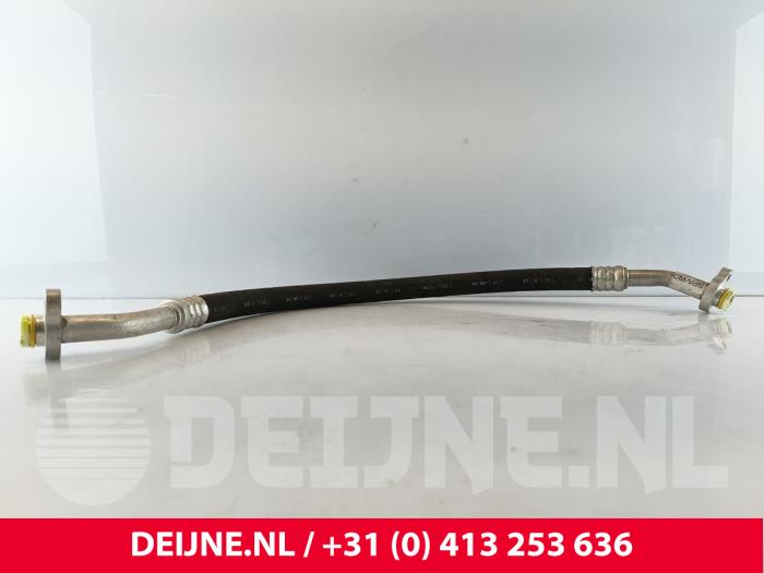 Volvo XC40 Klima Leitung O260350