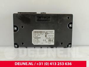 Gebruikte Bluetooth module Ford Transit Custom 2.2 TDCi 16V Prijs € 121,00 Inclusief btw aangeboden door van Deijne Onderdelen Uden B.V.