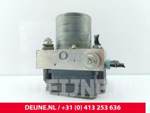 Mercedes Vito ABS pump O260402 photo 3