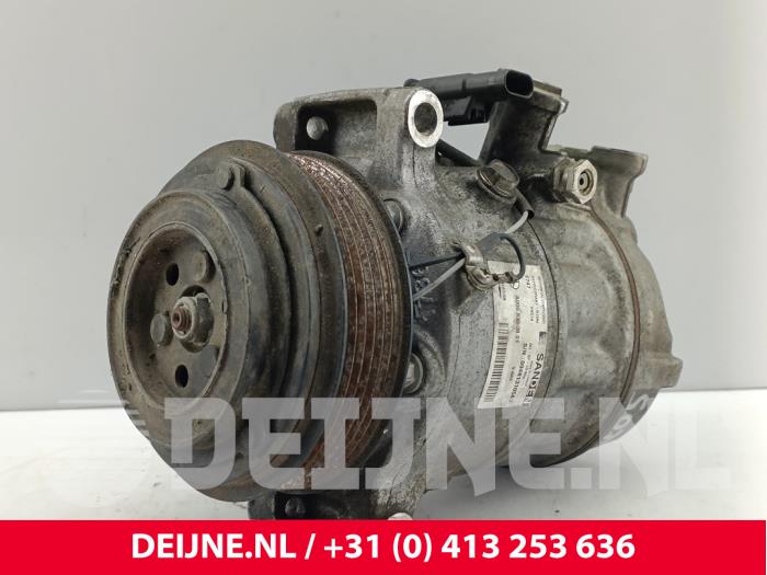 Mercedes Vito Air conditioning pump O260407