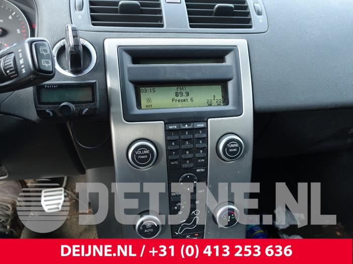 Gebruikte Display Interieur Volvo V50 (MW) 1.6 D 16V Prijs op aanvraag aangeboden door van Deijne Onderdelen Uden B.V.