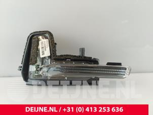 Gebruikte Knipperlicht spiegel links Volvo V90 Cross Country (PZ) 2.0 D4 16V AWD Prijs € 45,00 Margeregeling aangeboden door van Deijne Onderdelen Uden B.V.