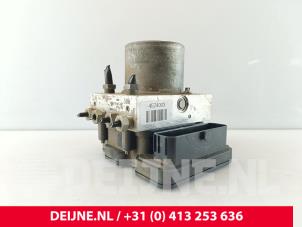 Gebruikte ABS Pomp Volvo XC40 (XZ) 1.5 T4 Plug-in Hybrid 12V Prijs € 245,00 Margeregeling aangeboden door van Deijne Onderdelen Uden B.V.