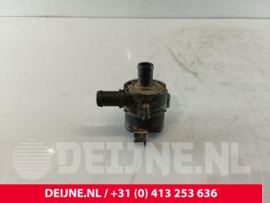 Renault Master Zusätzliche Wasserpumpe O260669 foto 2