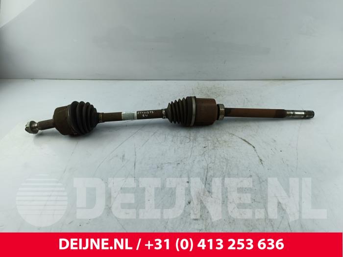 Gebruikte Aandrijfas rechts-voor Mercedes Vito (447.6) 1.6 111 CDI 16V Prijs € 175,45 Inclusief btw aangeboden door van Deijne Onderdelen Uden B.V.
