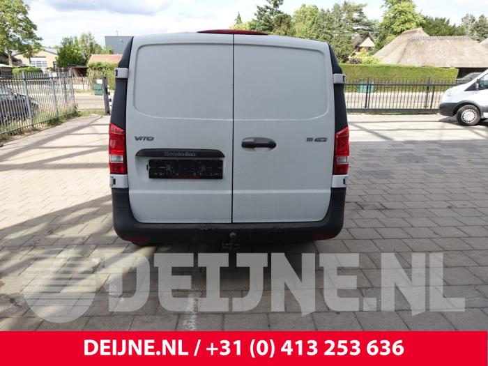 Mercedes Vito Minibus/van rear door O260740