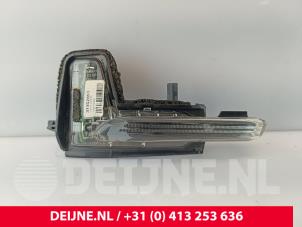 Gebruikte Knipperlicht spiegel links Volvo XC90 II 2.0 D5 16V AWD Prijs € 45,00 Margeregeling aangeboden door van Deijne Onderdelen Uden B.V.