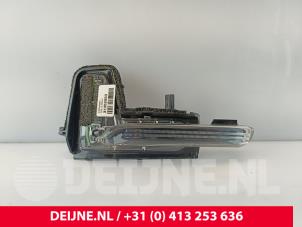 Gebruikte Knipperlicht spiegel links Volvo XC90 II 2.0 T8 16V Twin Engine AWD Prijs € 45,00 Margeregeling aangeboden door van Deijne Onderdelen Uden B.V.