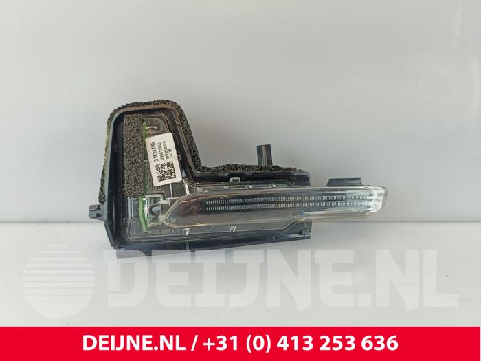 Volvo XC60 Knipperlicht spiegel links O260823