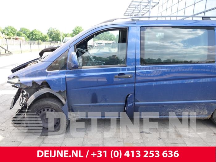 Mercedes Vito Tür 2-türig links O260877