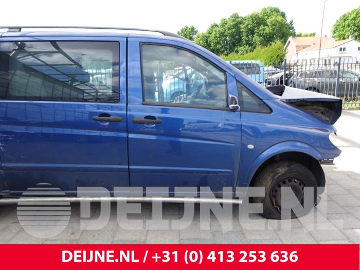 Mercedes Vito Tür 2-türig rechts O260878