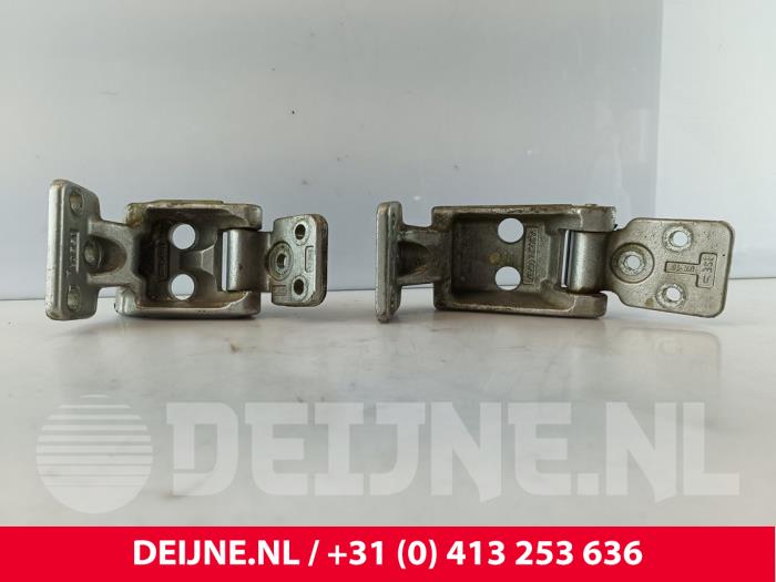 Mercedes Sprinter Scharnier Tür rechts hinten O260954