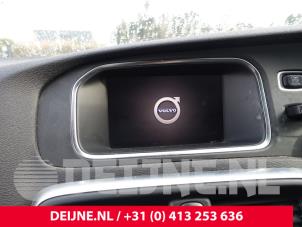 Gebruikte Display Interieur Volvo V40 Cross Country (MZ) 1.5 T3 16V Geartronic Prijs op aanvraag aangeboden door van Deijne Onderdelen Uden B.V.