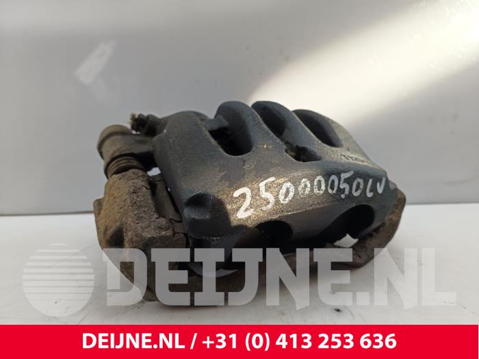 Mercedes Vito Remklauw (Tang) links-voor O261053