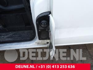 Mercedes Vito Tankklappe O261066 foto 2