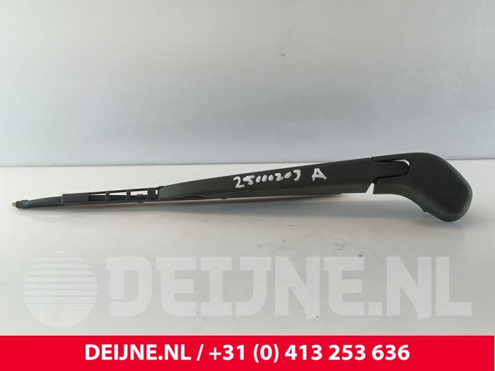 Volvo V50 Rear wiper arm O261073