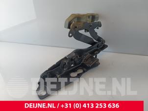 Volvo V60 Bonnet Hinge O261088 photo 2
