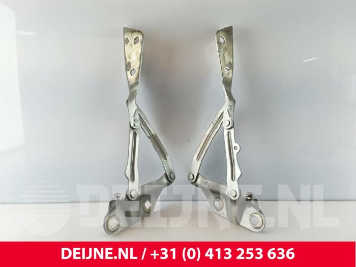 Ford Transit Custom Bonnet Hinge O261153