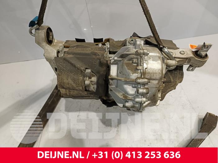 Tesla Model S Elektromotor elektrische auto O261180
