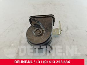 Gebruikte Toeter Volvo V90 II (PW) 2.0 D3 16V AWD Prijs € 25,00 Margeregeling aangeboden door van Deijne Onderdelen Uden B.V.