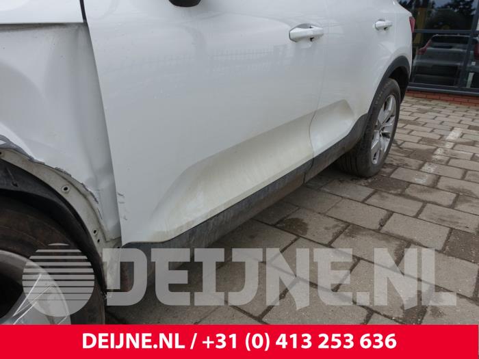 Volvo XC40 Tür 4-türig links vorne O261382