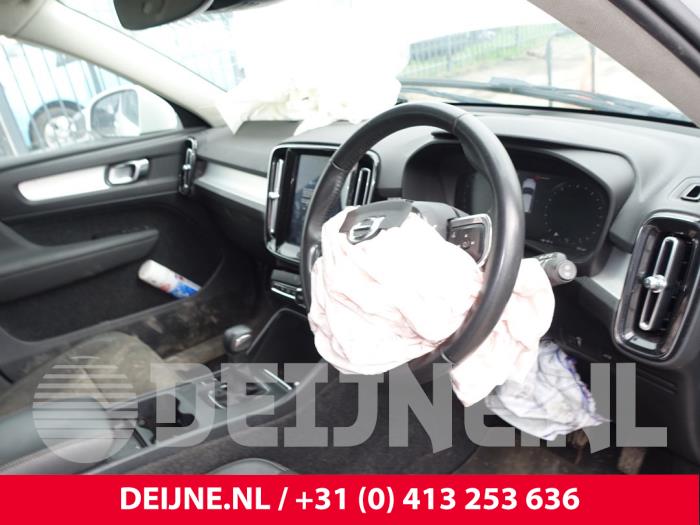 Volvo XC40 Lenkrad O261395