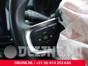 Volvo XC40 Lenkrad O261395 foto 2