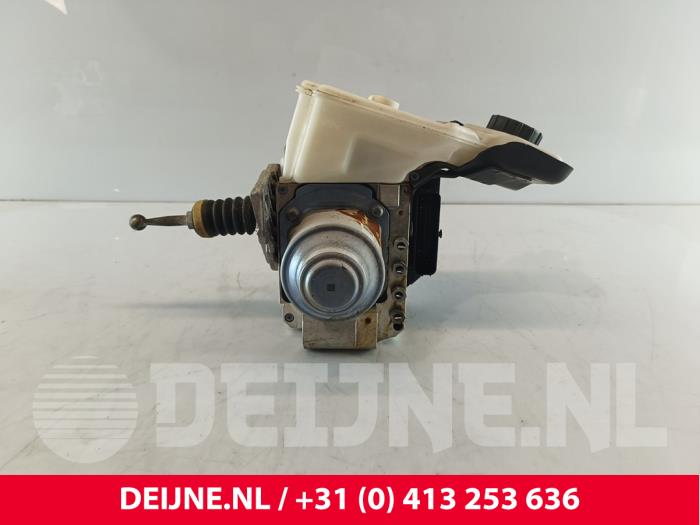 Volvo V60 Bremskraftverstärker O261578