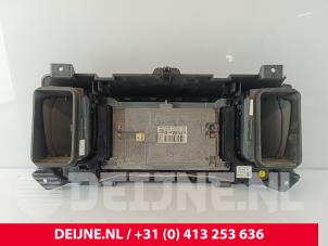 Peugeot Expert Display Multi Media regelunit O261695 foto 2