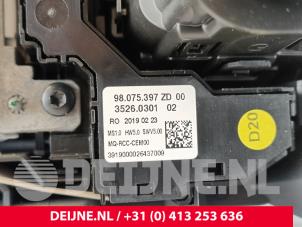 Peugeot Expert Display Multi Media regelunit O261695 foto 3