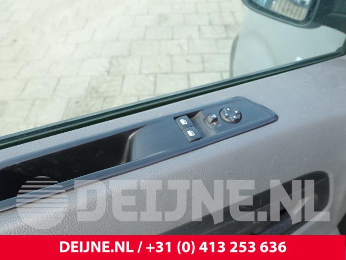 Peugeot Expert Elektrisches Fenster Schalter O261699