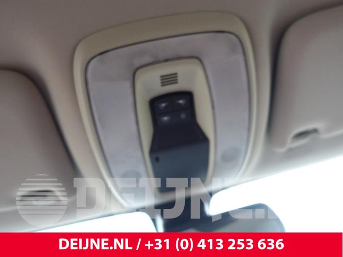 Volvo V70 Interior lighting, front O261775