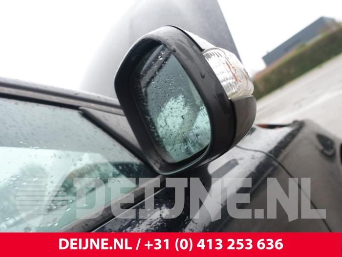 Volvo V70 Wing mirror, right O261777