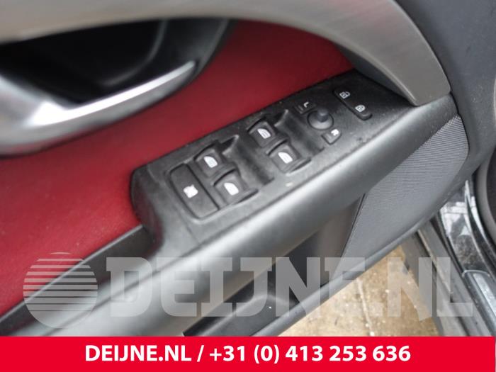Volvo V70 Electric window switch O261782